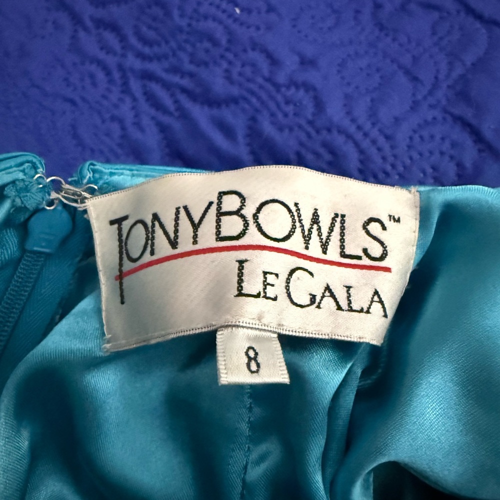 Elegant Teal Evening Gown - Picture 7 of 7